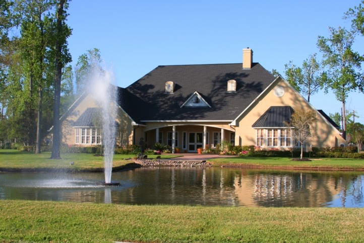Golf course homes