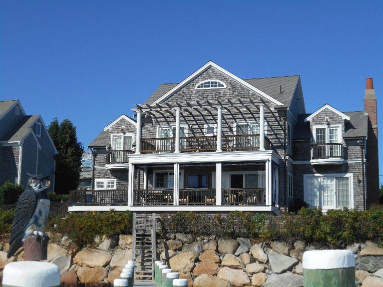 20 Bay Shore Rd, Hyannis, MA 02601 - Photo 2