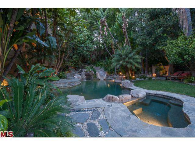 2539 BENEDICT CANYON Drive, Beverly Hills, CA 90210 - Photo 23