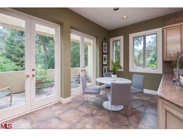 2539 BENEDICT CANYON Drive, Beverly Hills, CA 90210 - Photo 29