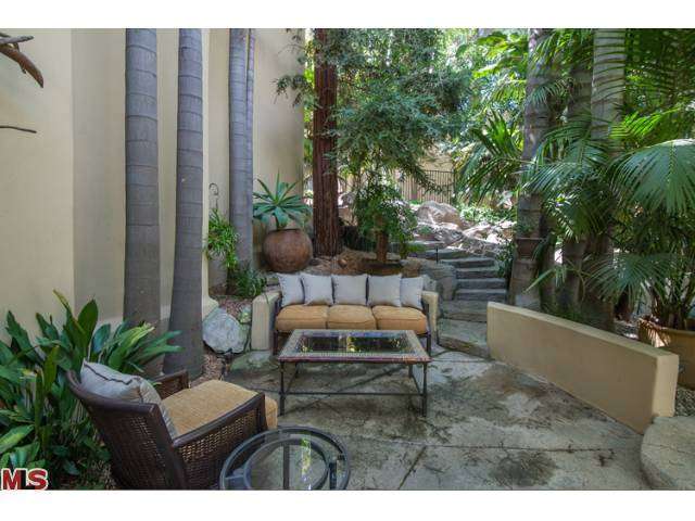 2539 BENEDICT CANYON Drive, Beverly Hills, CA 90210 - Photo 34