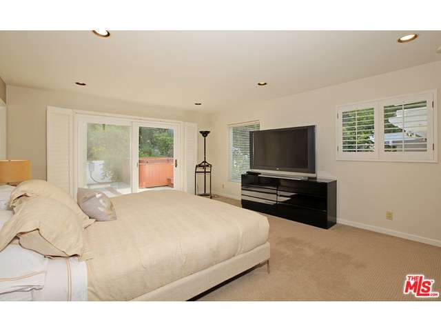 2211 SAN YSIDRO Drive, Beverly Hills, CA 90210 - Photo 19
