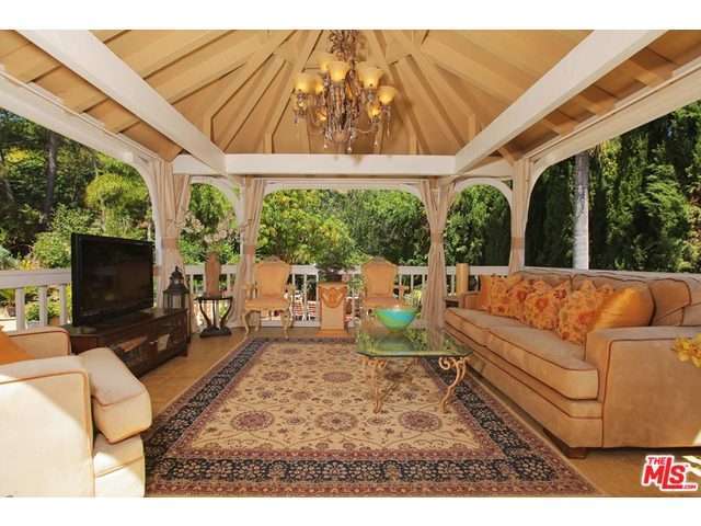 9654 WENDOVER Drive, Beverly Hills, CA 90210 - Photo 21