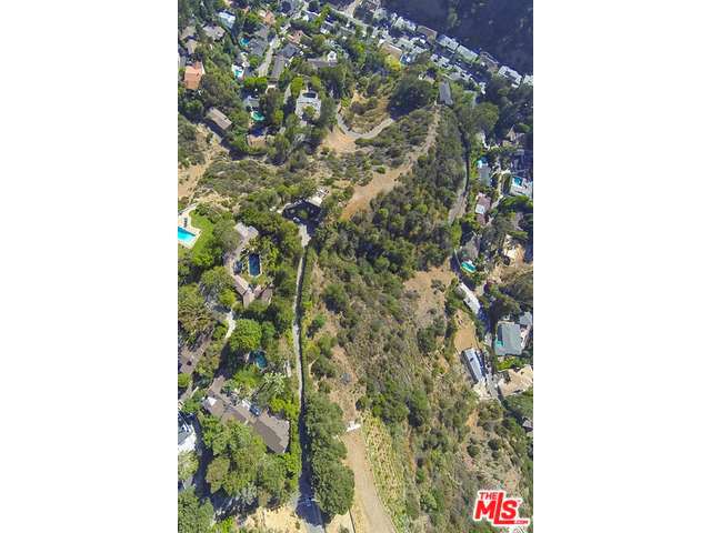 2545 BOWMONT Drive, Beverly Hills, CA 90210 - Photo 29