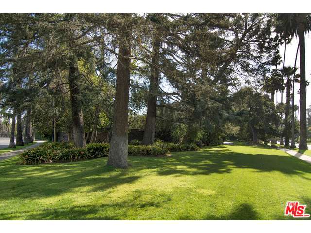 910 North BEDFORD Drive, Beverly Hills, CA 90210 - Photo 14