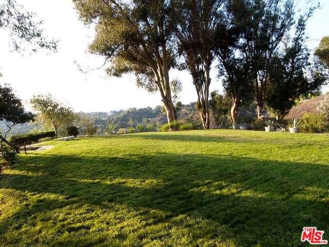 2601 SUMMITRIDGE Drive, Beverly Hills, CA 90210 - Photo 2