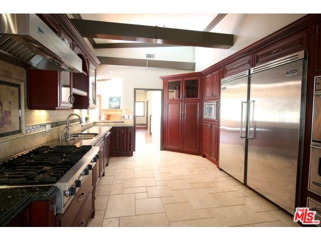 1754 FRANKLIN CANYON Drive, Beverly Hills, CA 90210 - Photo 14