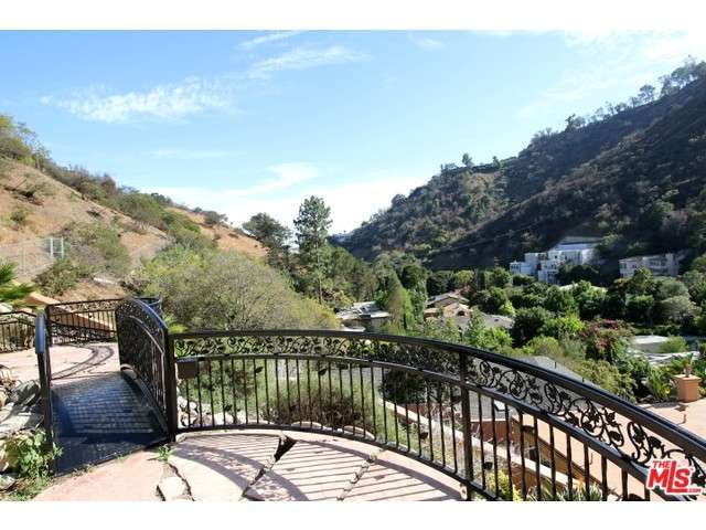 1754 FRANKLIN CANYON Drive, Beverly Hills, CA 90210 - Photo 20