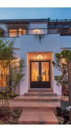 8741 ROSEWOOD Avenue, West Hollywood, CA 90048
