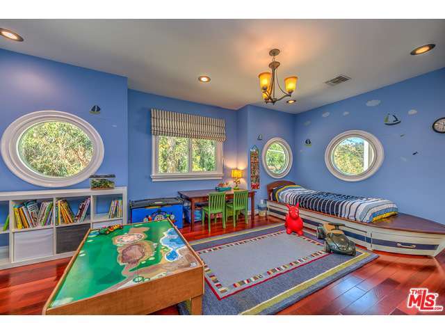 2328 BENEDICT CANYON Drive, Beverly Hills, CA 90210 - Photo 10