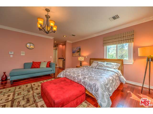 2328 BENEDICT CANYON Drive, Beverly Hills, CA 90210 - Photo 17