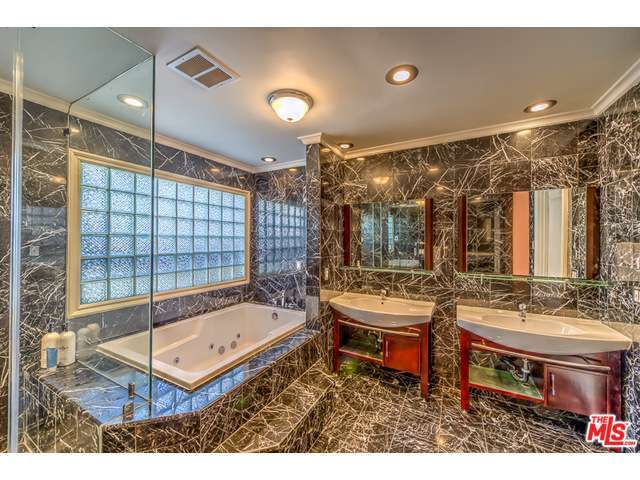 2328 BENEDICT CANYON Drive, Beverly Hills, CA 90210 - Photo 20