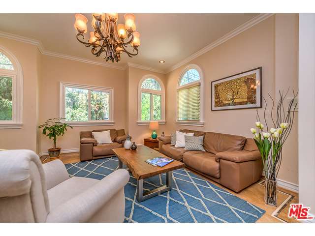 2328 BENEDICT CANYON Drive, Beverly Hills, CA 90210 - Photo 3