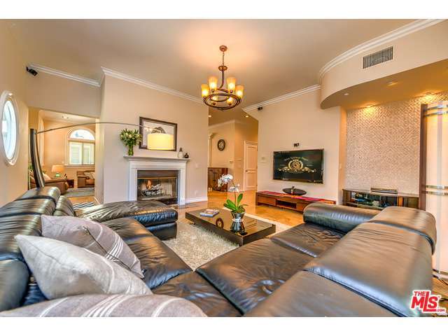 2328 BENEDICT CANYON Drive, Beverly Hills, CA 90210 - Photo 7