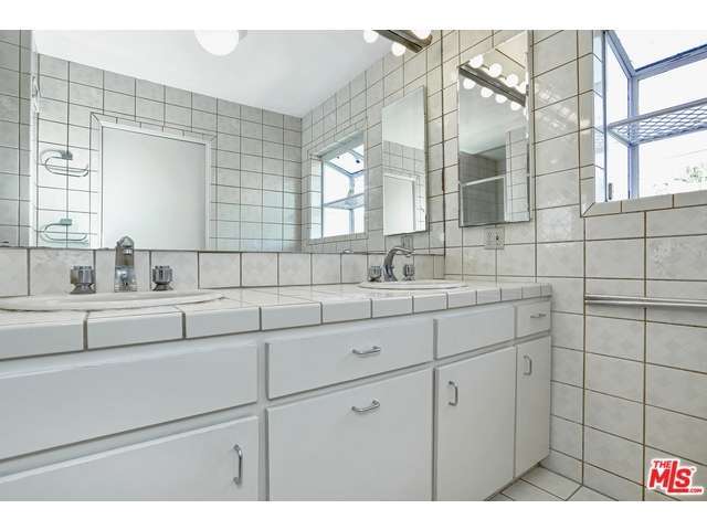 240 South CLARK Drive, Beverly Hills, CA 90211 - Photo 22