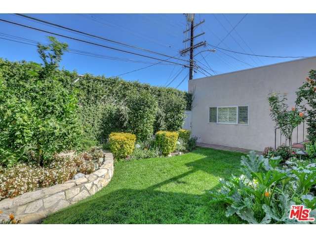 240 South CLARK Drive, Beverly Hills, CA 90211 - Photo 33
