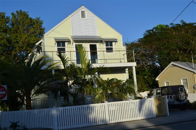 811 White St, Key West, FL 33040 - Photo 0