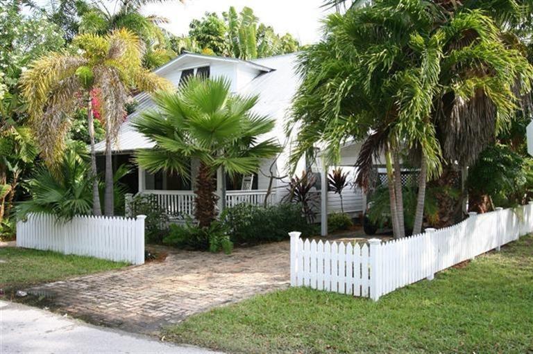 1413 Grinnell St, Key West, FL 33040 - Photo 0