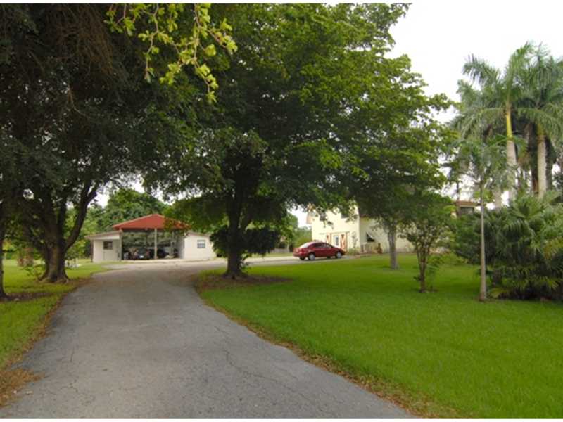 13711 OLD SHERIDAN ST, Southwest Ranches, FL 33330 - Photo 26