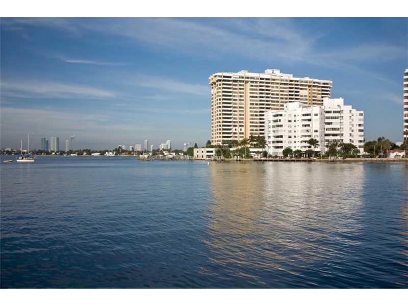16 ISLAND AV, Miami Beach, FL 33139 - Photo 2