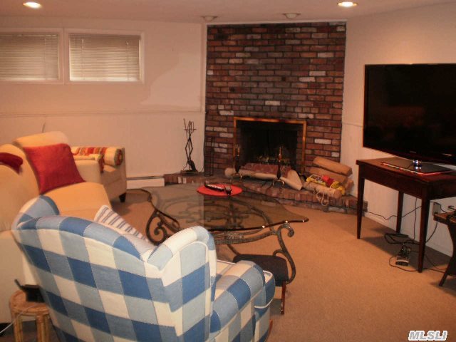 2300 Lindenmere Dr, Merrick, NY 11566 - Photo 6