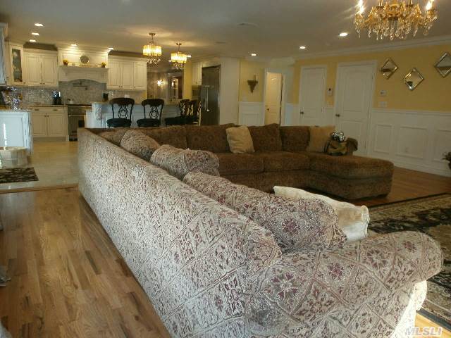 2331 Lincoln St, N. Bellmore, NY 11710 - Photo 10