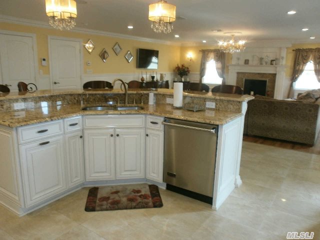 2331 Lincoln St, N. Bellmore, NY 11710 - Photo 9