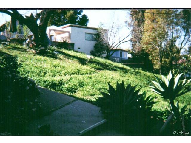 2241 Carlyle Place, Los Angeles, CA 90065 - Photo 3