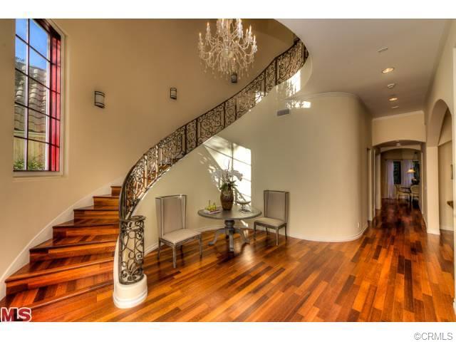 340 South Oakhurst Drive, Beverly Hills, CA 90212 - Photo 1