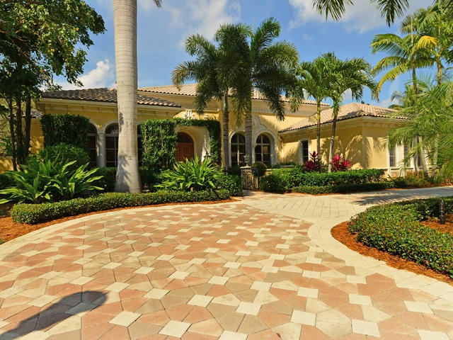 11713 Tulipa Court, Palm Beach Gardens, FL 33418 - Photo 0