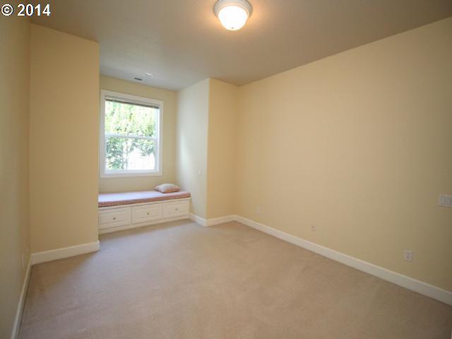 8611 SW 59TH AVE, Portland, OR 97219 - Photo 15