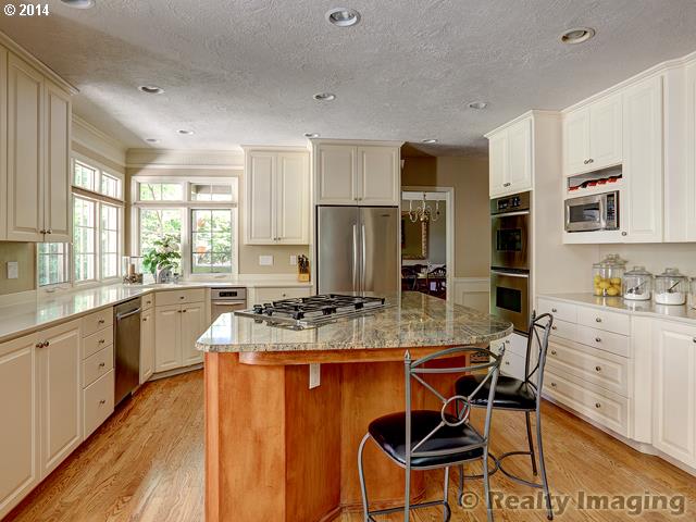 4310 SW SELLING CT, Portland, OR 97221 - Photo 3