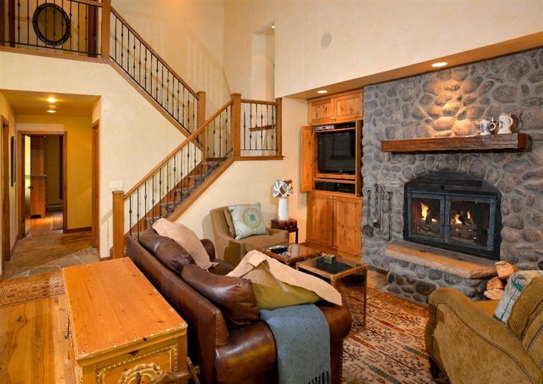 1320 Westhaven Drive Dr, Vail, CO 81657 - Photo 4